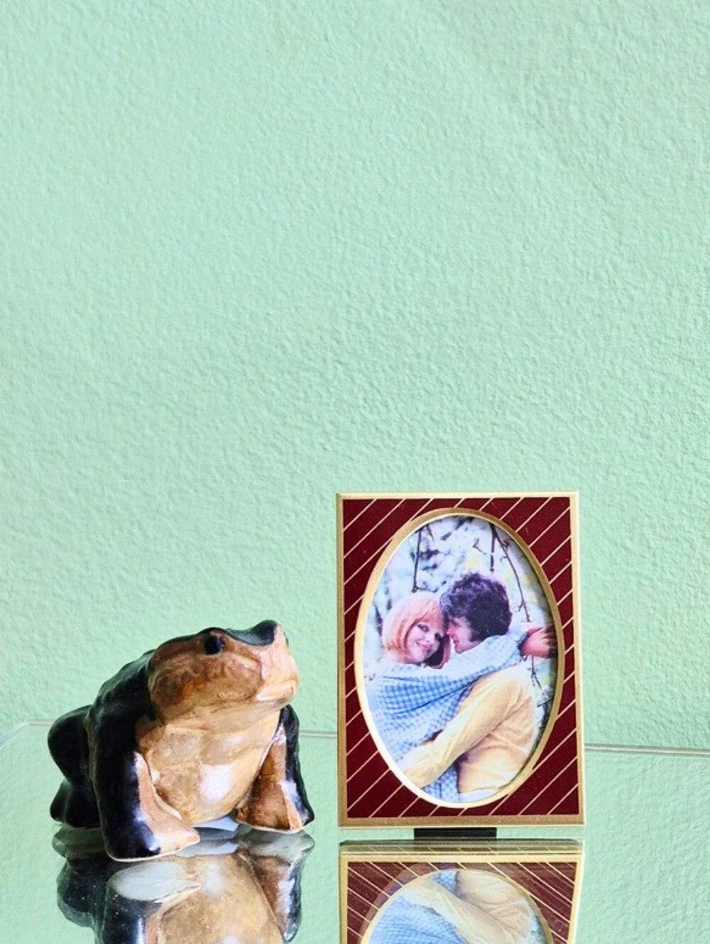 Vintage 70s-Style Mini Enamel & Brass Photo Frame